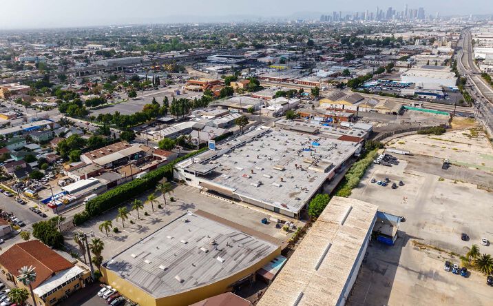 Pictures of Industrial property located at 6100 Wilmington Ave, Los Angeles, CA 90001 for lease - image #1