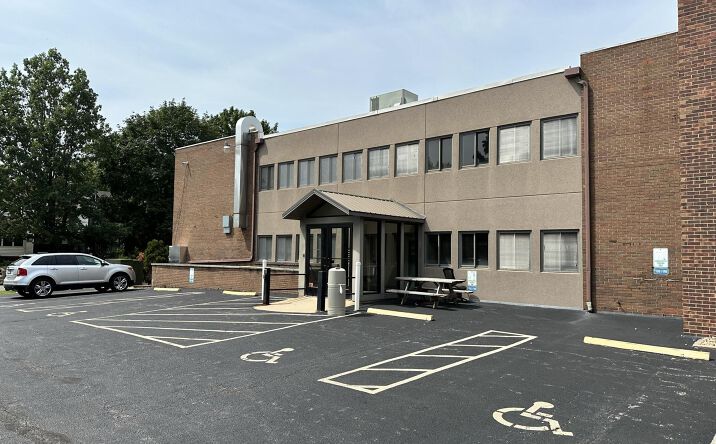 Pictures of Industrial, Office, Retail property located at 175 S MAIN Street, Canton, IL 61520 for lease - image #1
