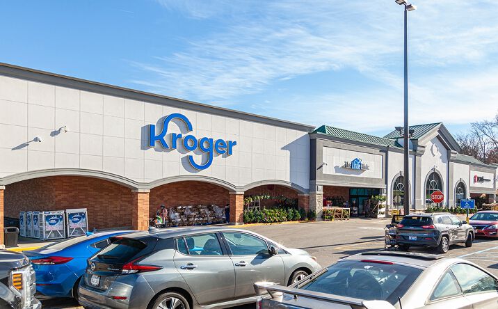 Pictures of Retail property located at 3760-3880 Paxton Avenue, Cincinnati, OH 45209 for lease - image #1