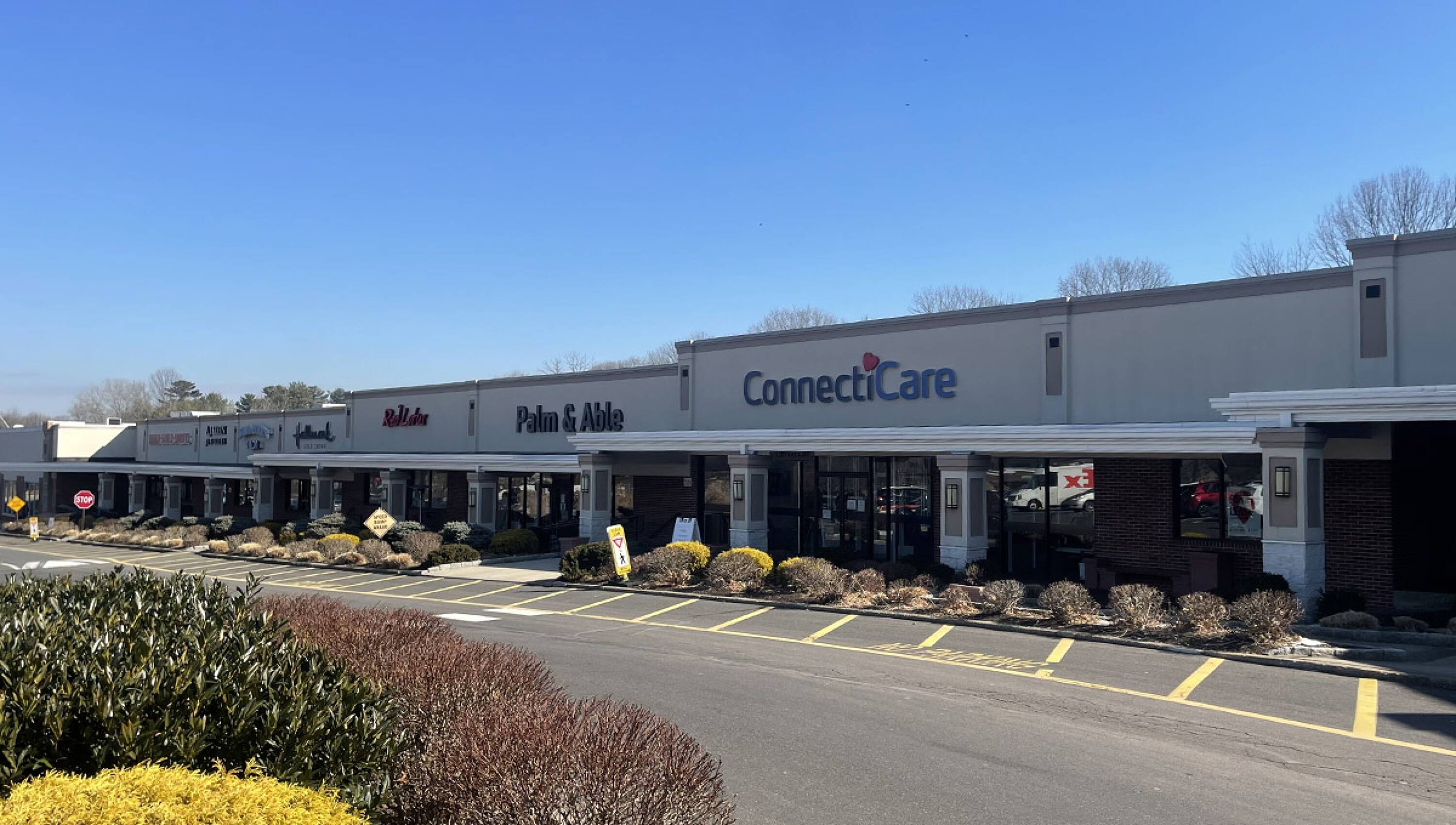 858 Bridgeport Ave, Shelton, CT 06484