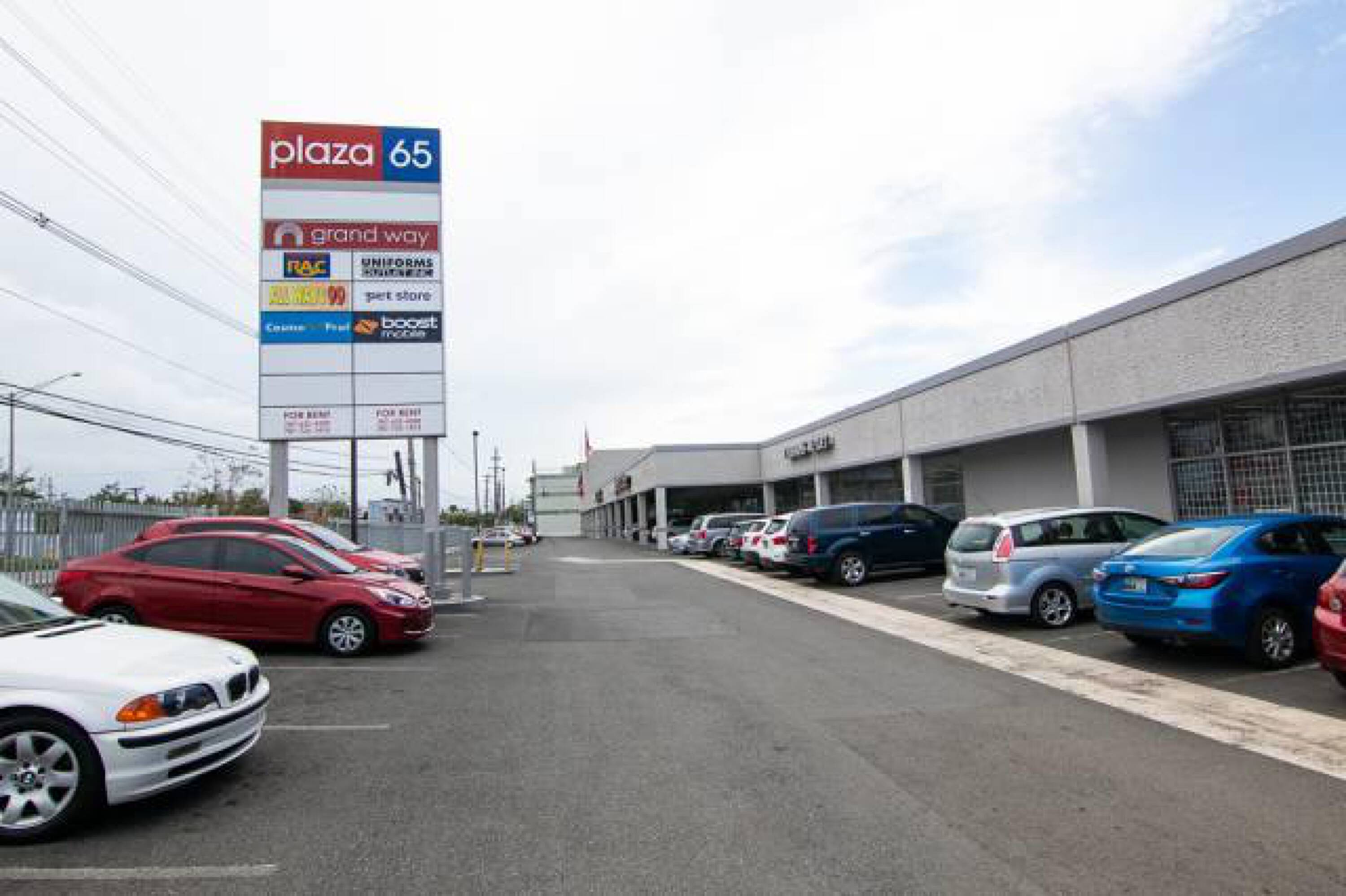 Curshoprite At Morrell Plaza 65 - byz0vz4