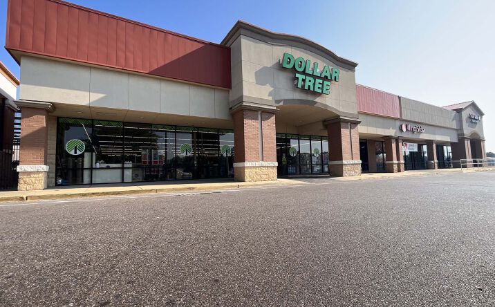 Pictures of Retail property located at 3878 Goodman Rd, Horn Lake, MS 38637 for sales - image #1
