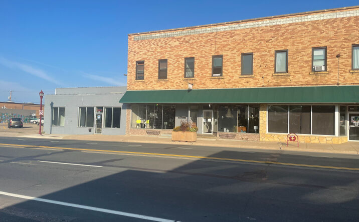 Pictures of Retail, Land property located at 626 N Riverfront Dr, Mankato, MN 56001 for lease - image #1