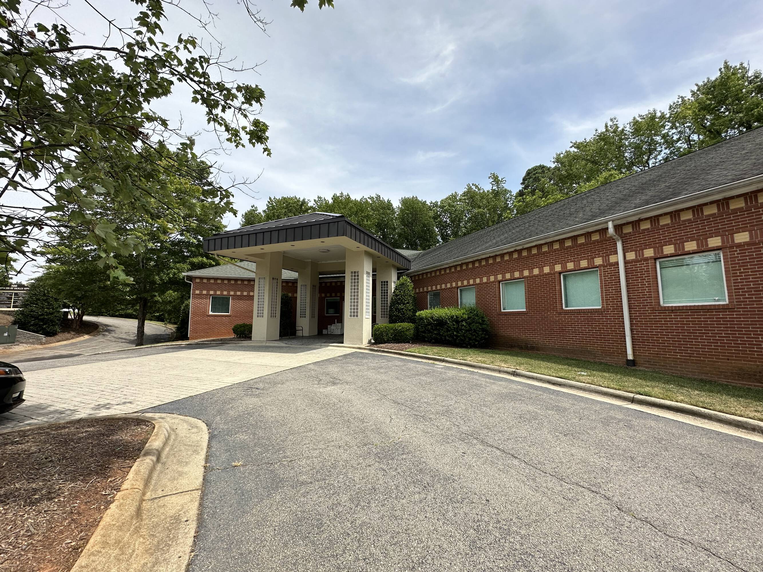 500 Holly Springs Rd, Holly Springs, NC 27540