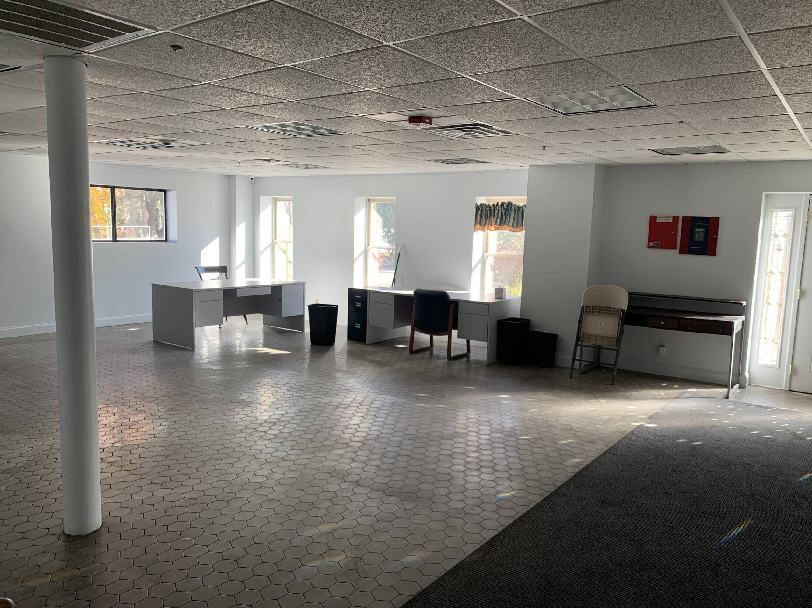 137 Pine St, Middleborough, MA 02346