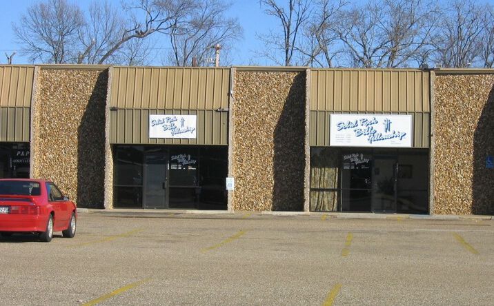 Pictures of Retail, Industrial property located at 440 N. Eastman Road, Longview, TX 75601 for lease - image #1