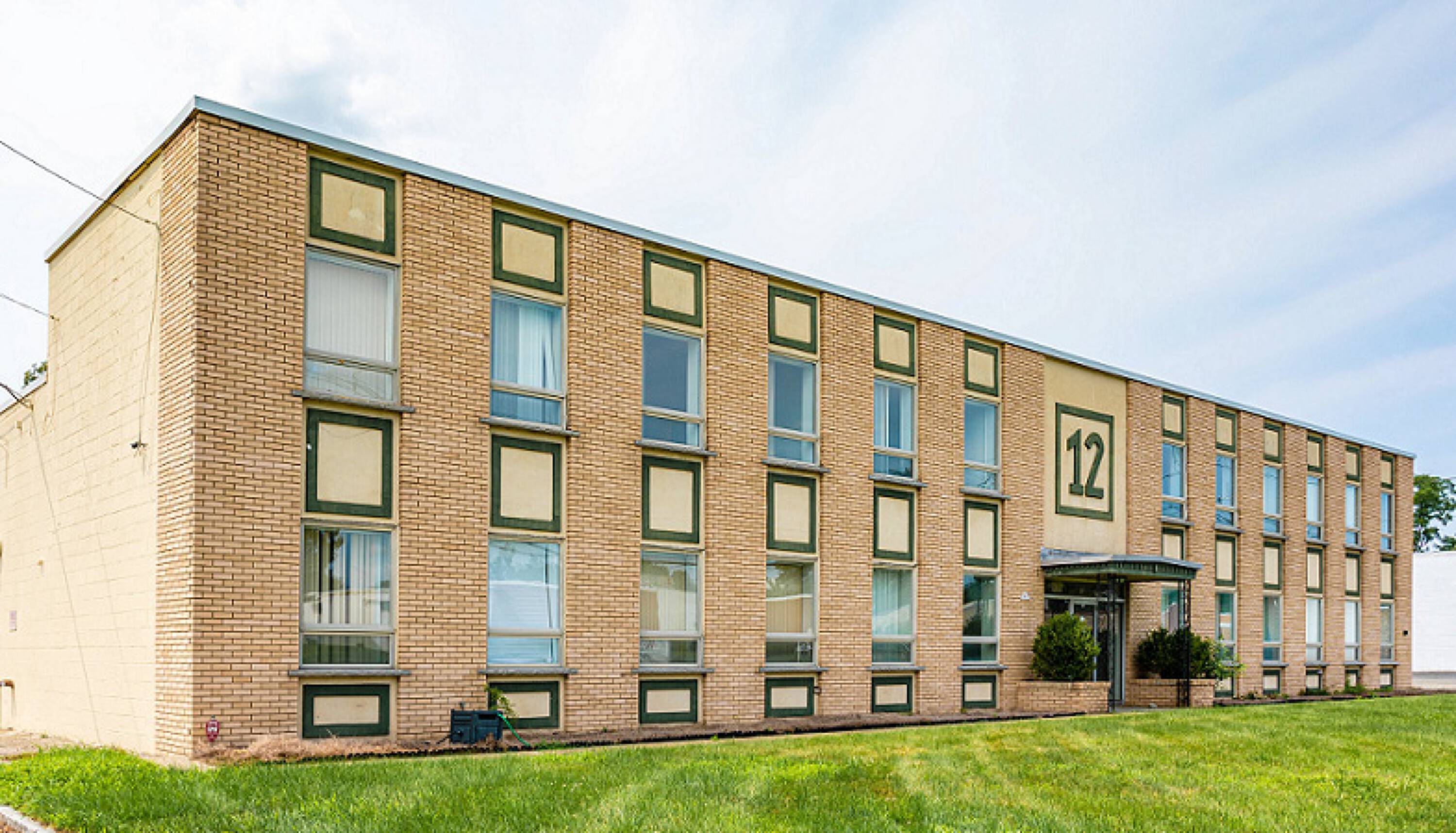 12 Spielman Rd, Fairfield, NJ 07004