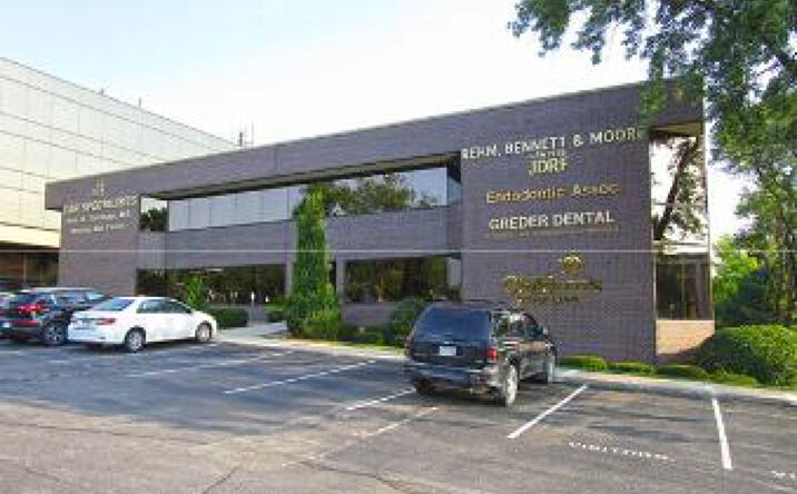 Pictures of Office property located at 9202 W Dodge Rd, Omaha, NE 68114 for sales - image #1