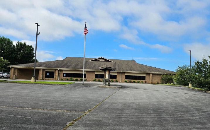 Pictures of Office property located at 4400 Unicoi Dr, Unicoi, TN 37692 for lease - image #1