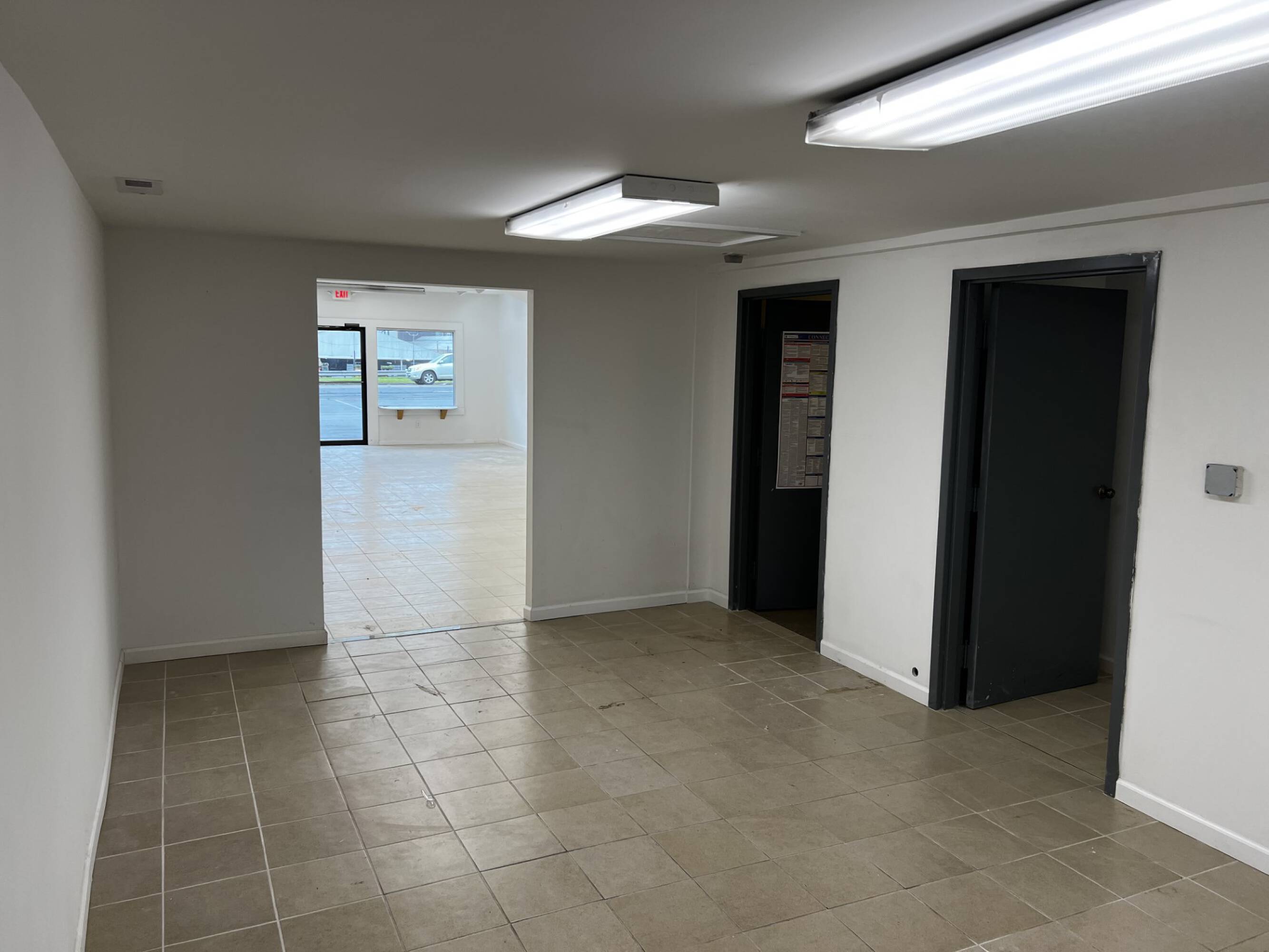 128 Federal Road , Danbury, CT 06811