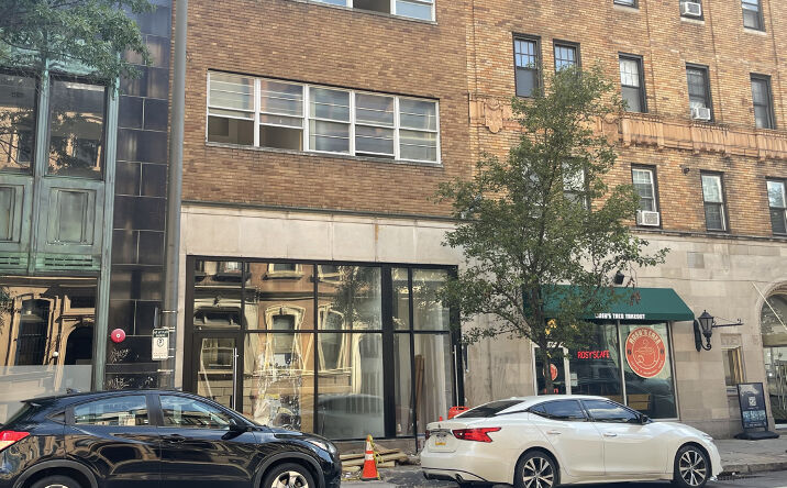 Pictures of Retail property located at 2216 Walnut St, Philadelphia, PA 19103 for lease - image #1