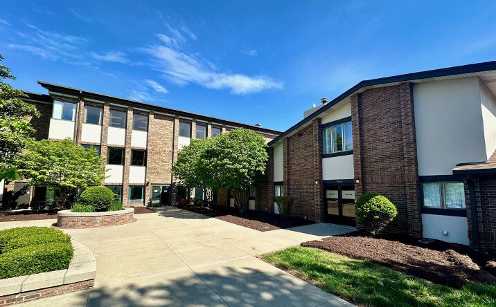 Pictures of Office property located at 1959 E Kerr St, Springfield, MO 65803 for lease - image #1