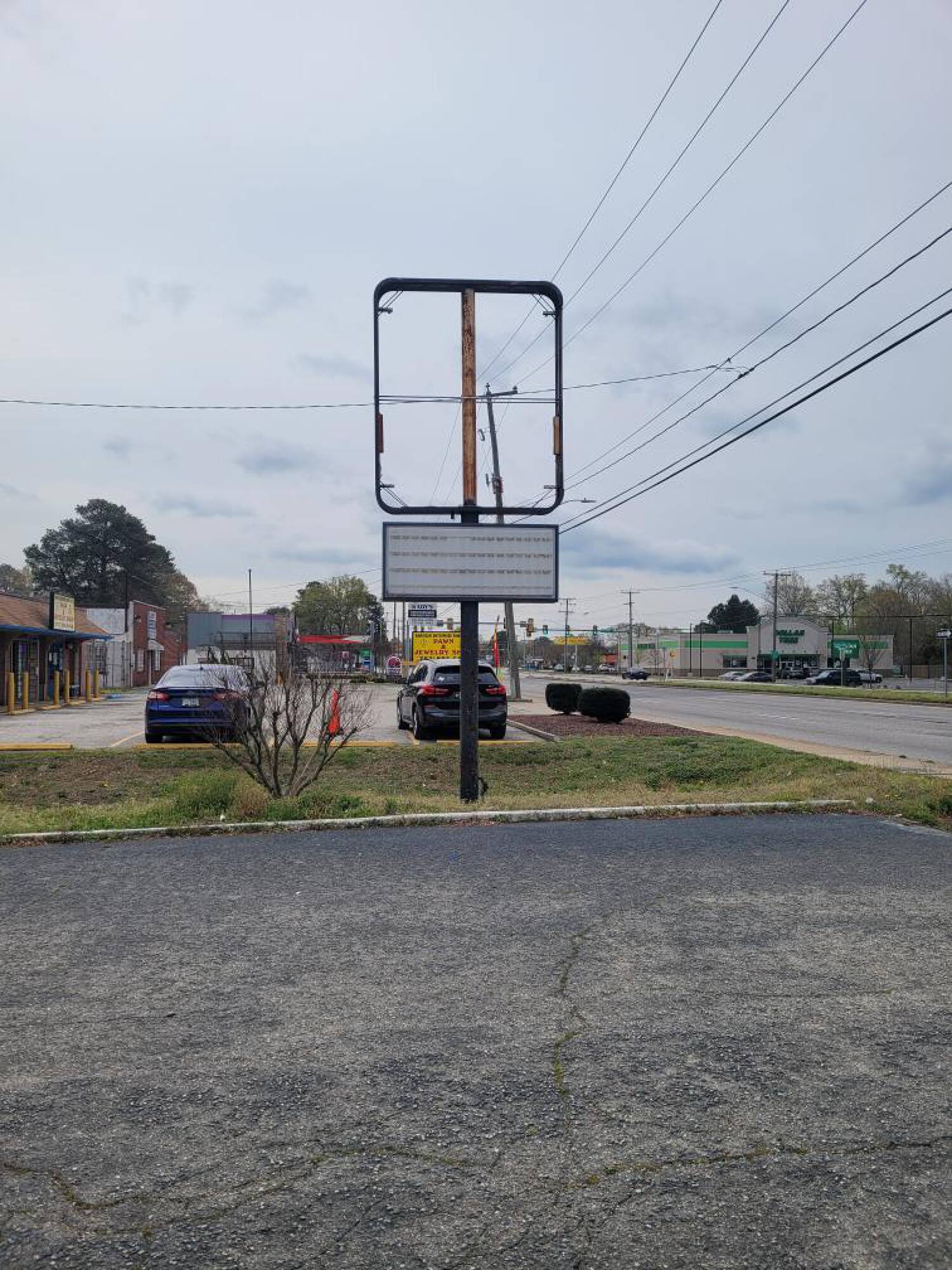 10744 Jefferson Ave, Newport News, VA 23601