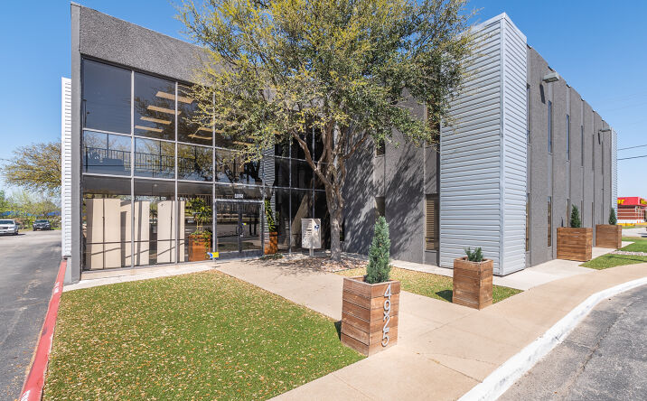 Pictures of Office property located at 4925 Davis Blvd, North Richland Hills, TX 76180 for lease - image #1