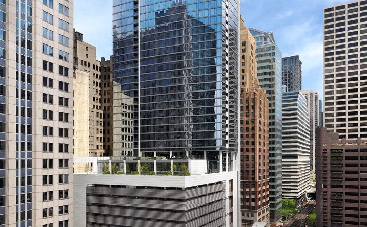 Pictures of Retail property located at 210 N Wells St, Chicago, IL 60606 for lease - image #1