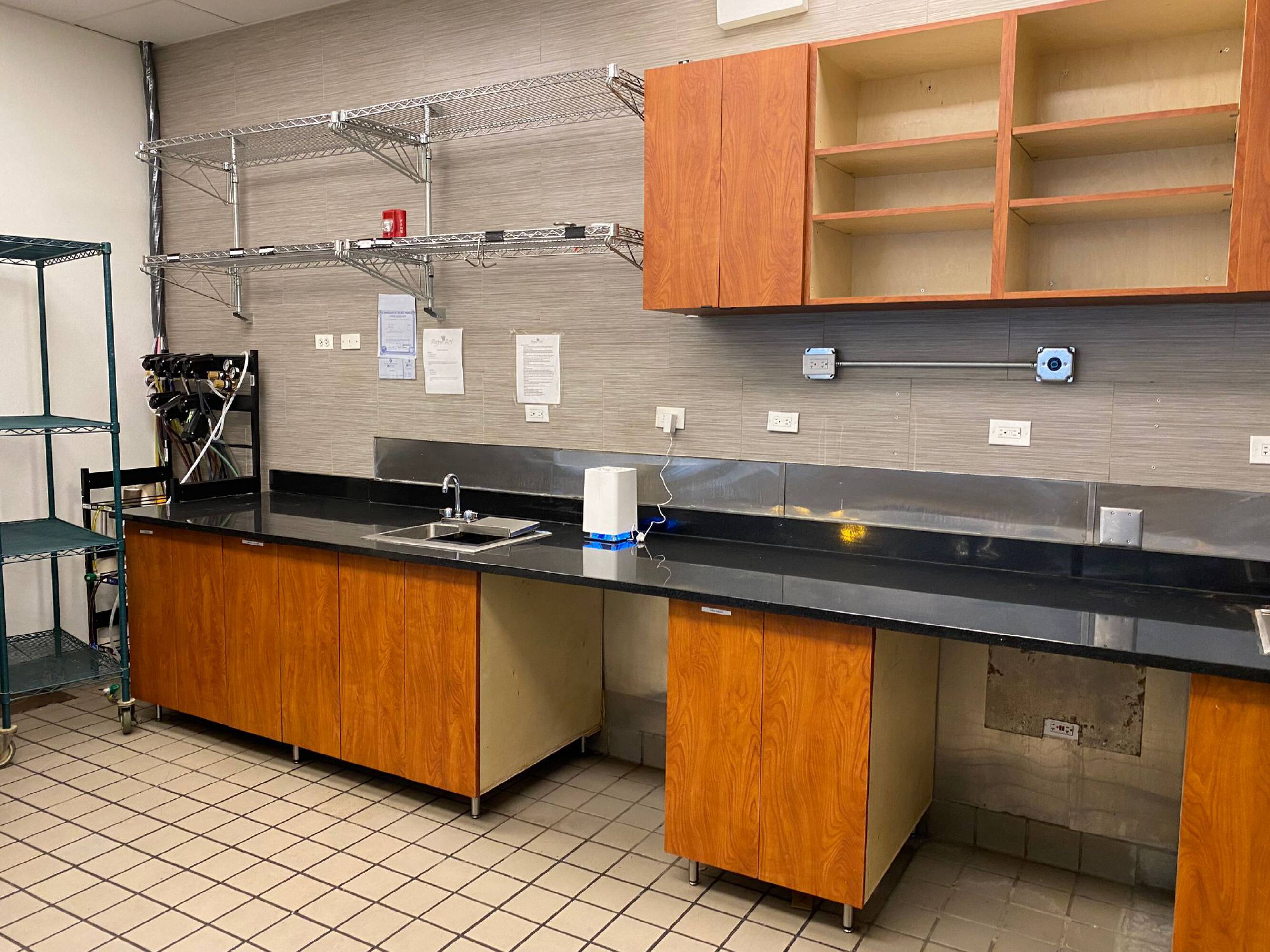 210 N Wells St, Chicago, IL 60606