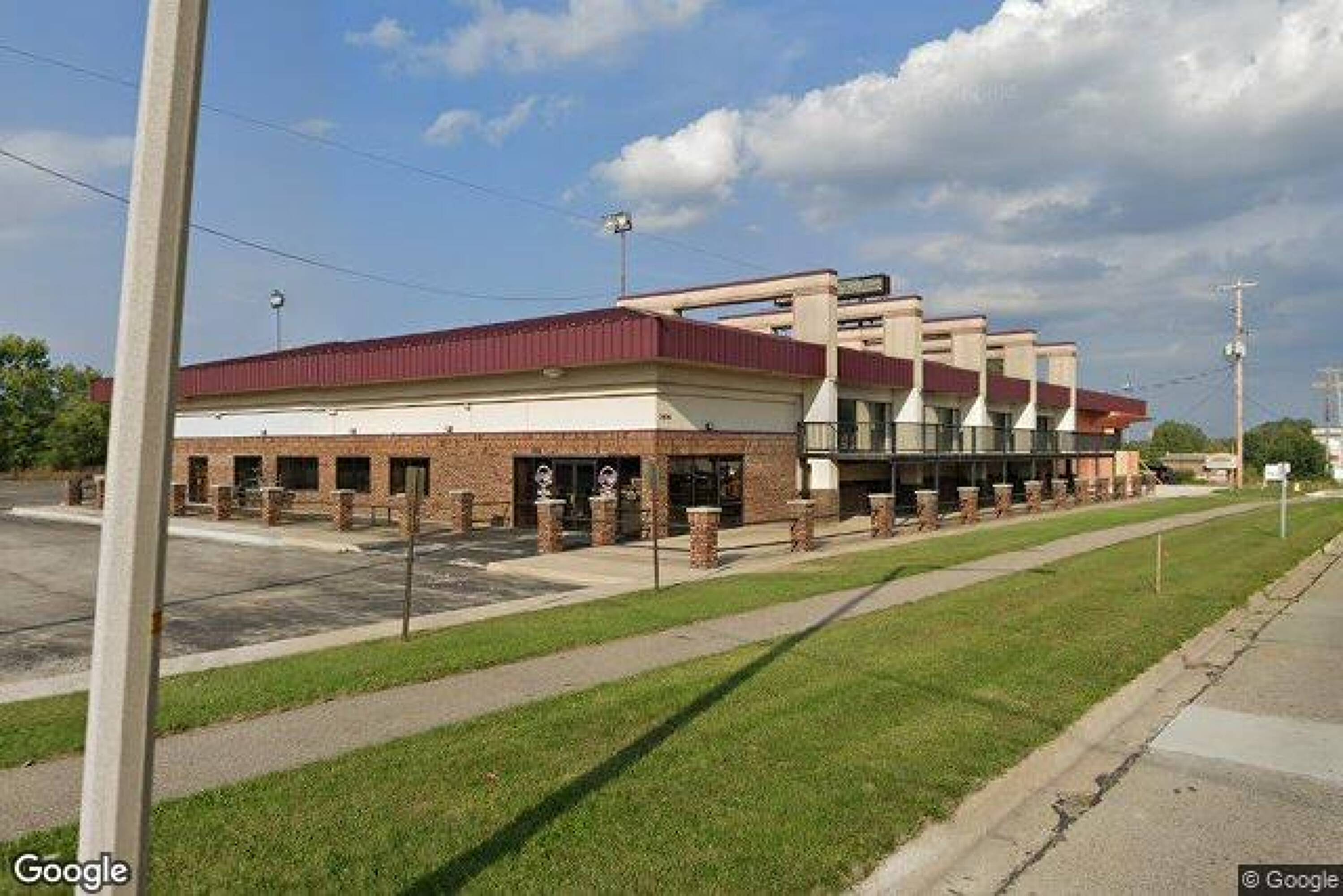 3406 Stadium Dr, Kalamazoo, MI 49008