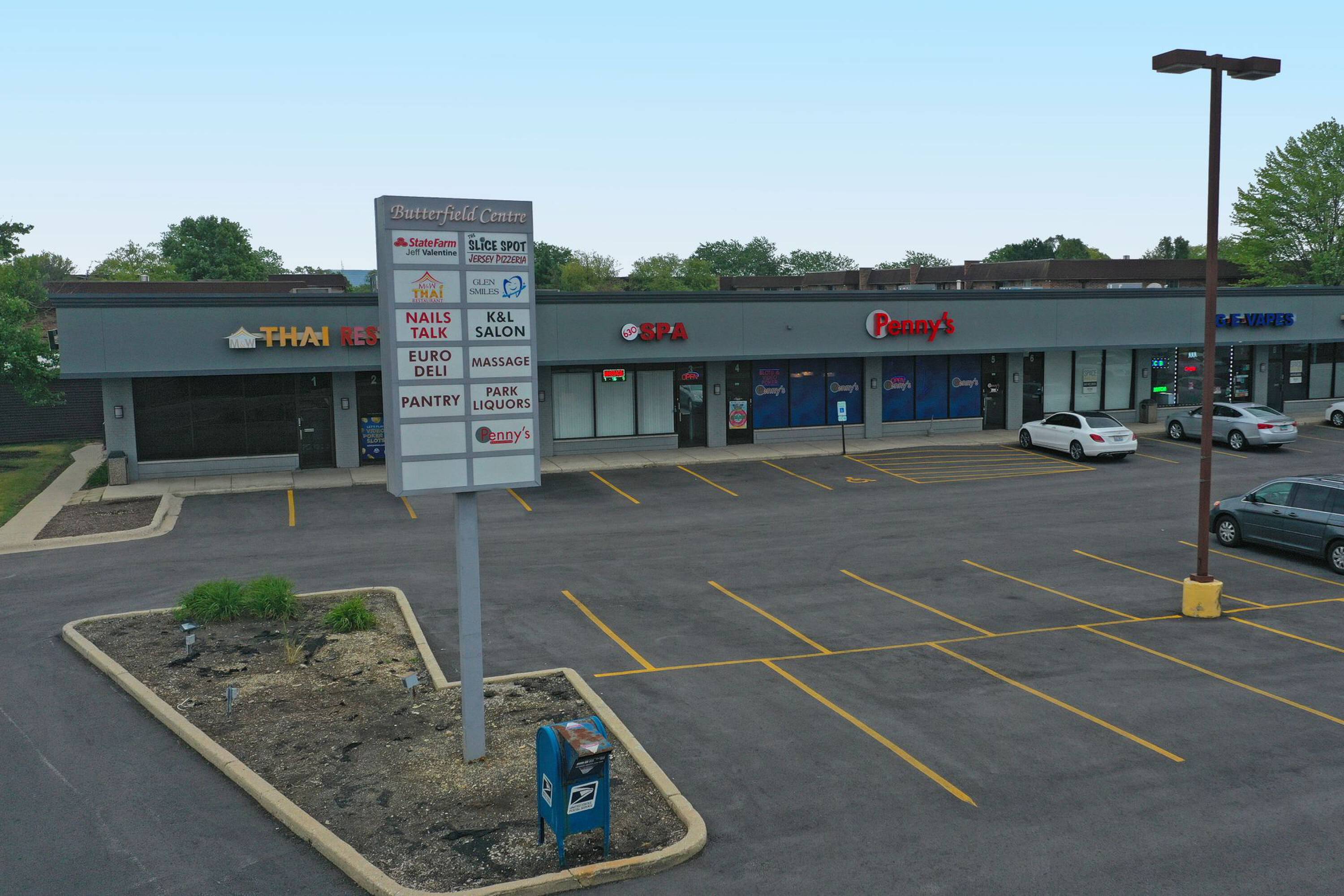 22w535 Butterfield Rd, Glen Ellyn, IL 60137