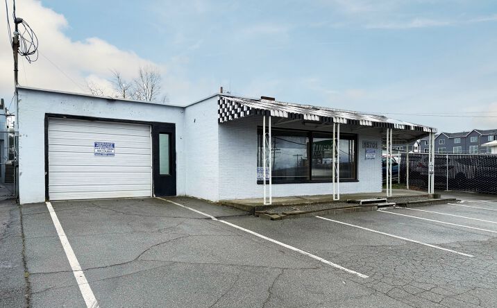 Pictures of Office, Industrial property located at 15615 Hwy 99, Lynnwood, WA 98087 for lease - image #1