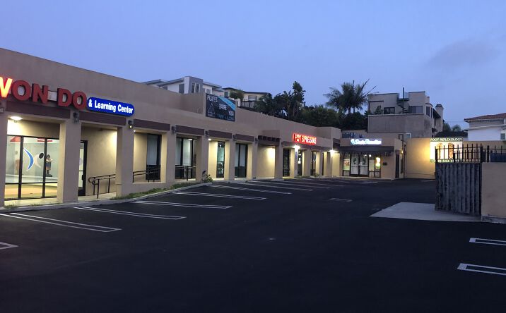 Pictures of Retail, Office property located at 800 Torrance Blvd, Redondo Beach, CA 90277 for lease - image #1