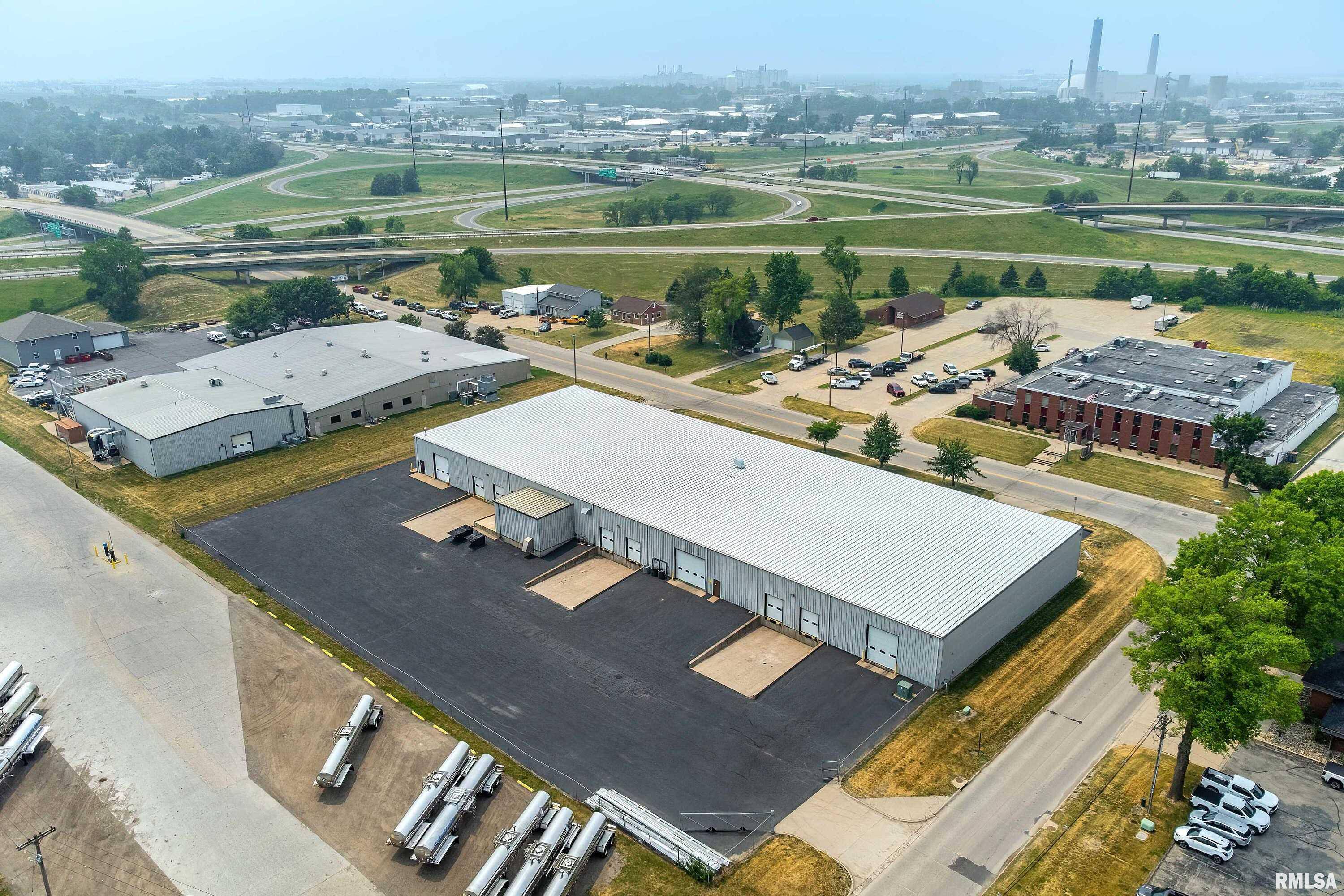 5001 J St SW, Cedar Rapids, IA 52404