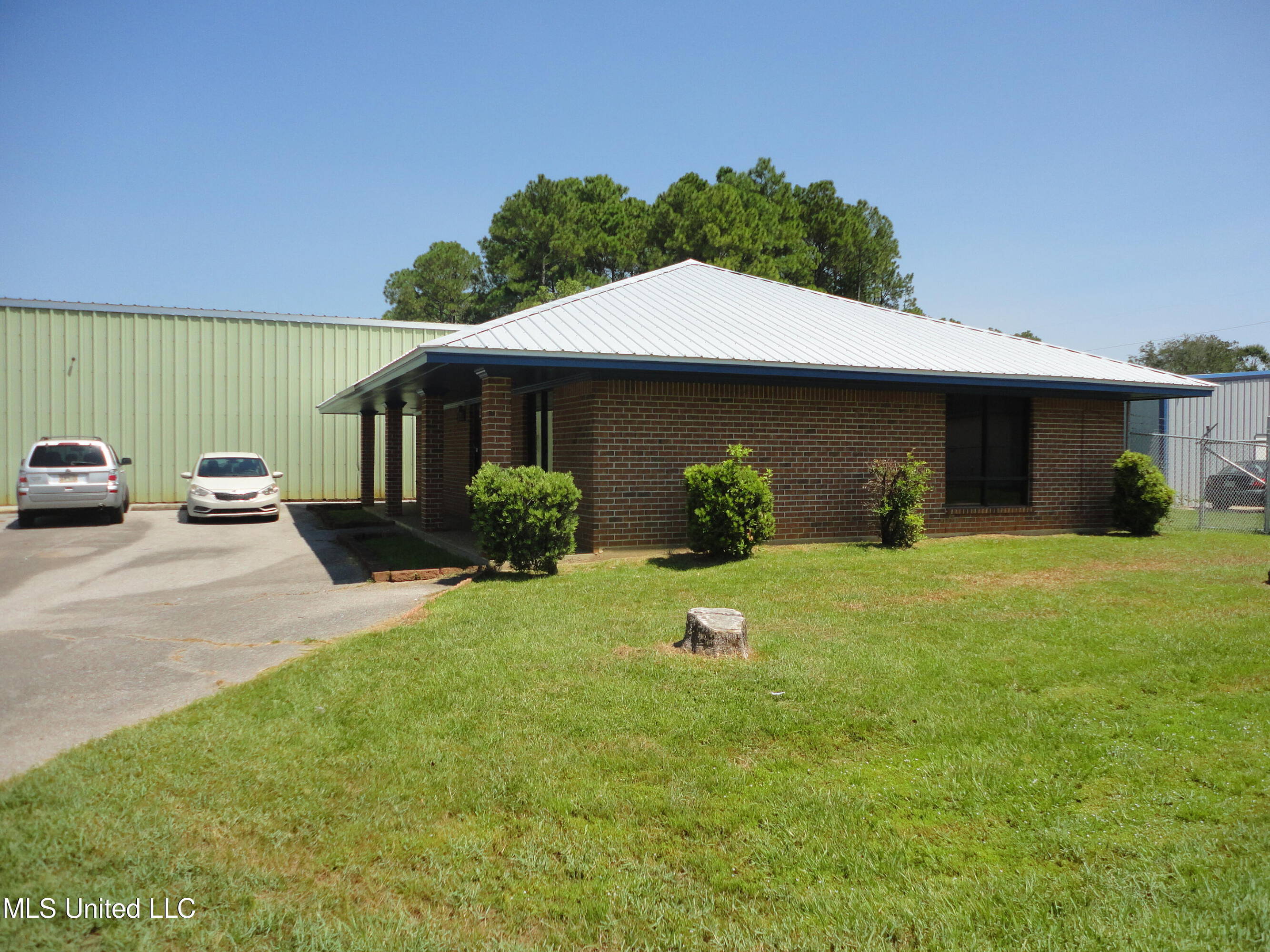 5601 Cross Street, Pascagoula, MS 39581