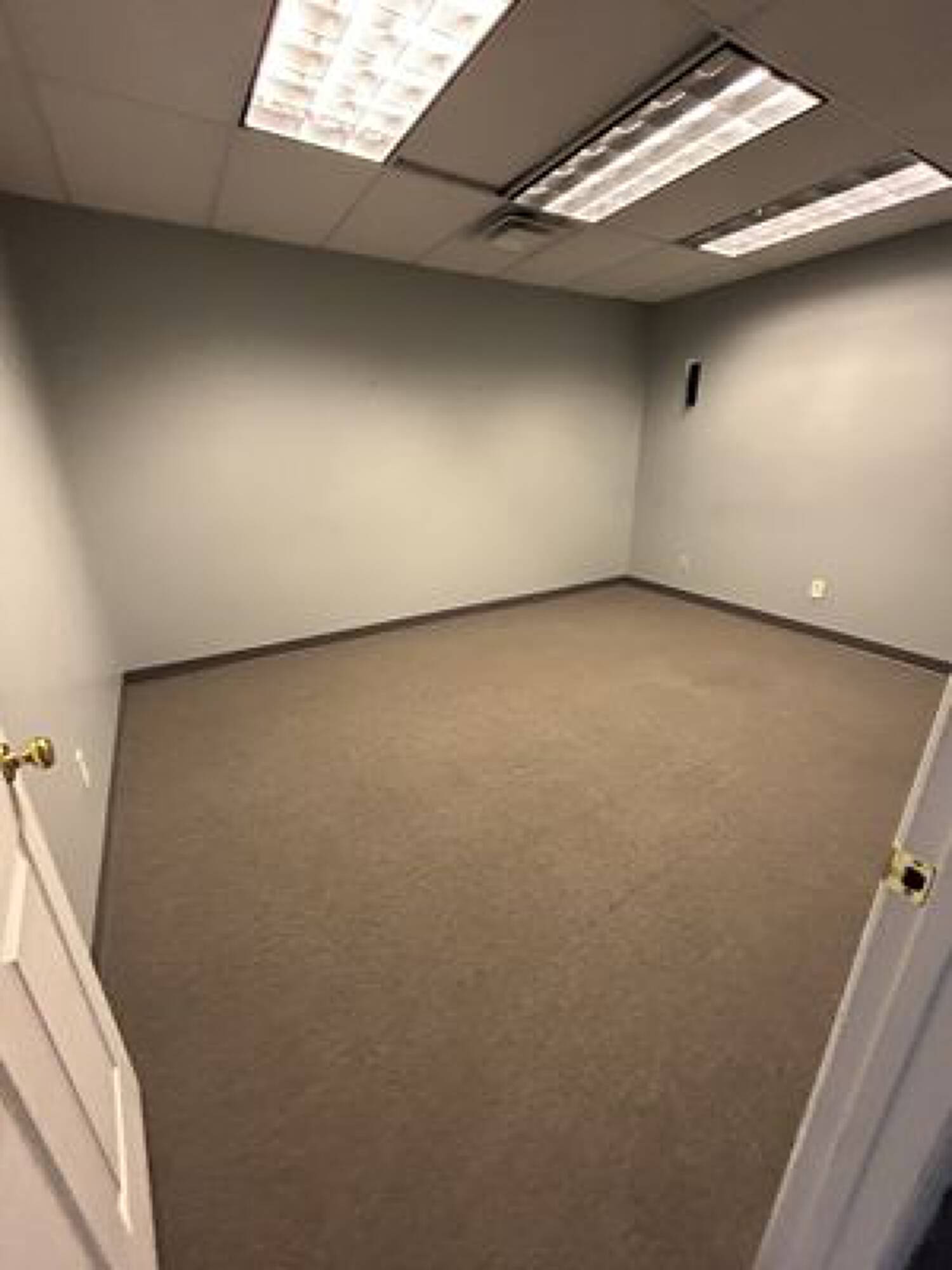 5415 Kingston Pike, Knoxville, TN 37919