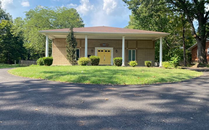 Pictures of Retail, Special Purpose, Office property located at 8005 New La Grange Rd, Lyndon, KY 40222 for lease - image #1