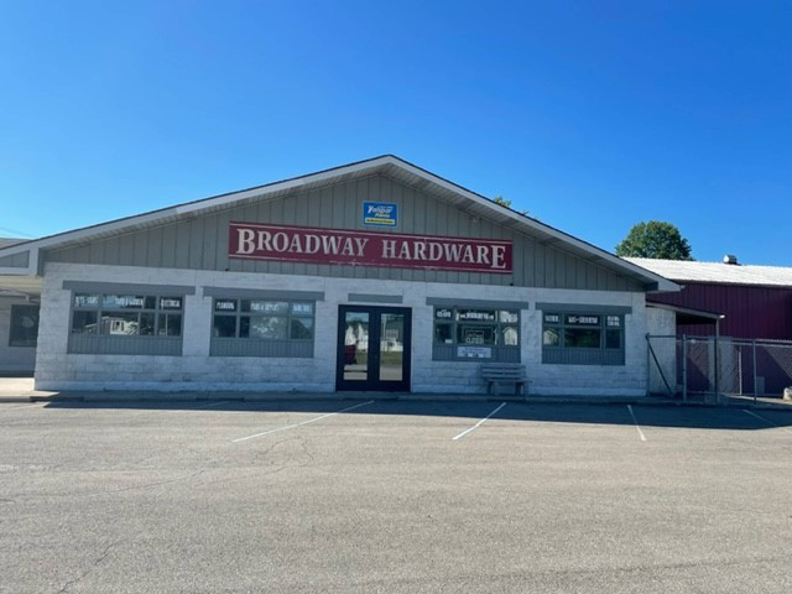 418 E Broadway St, Fortville, IN 46040