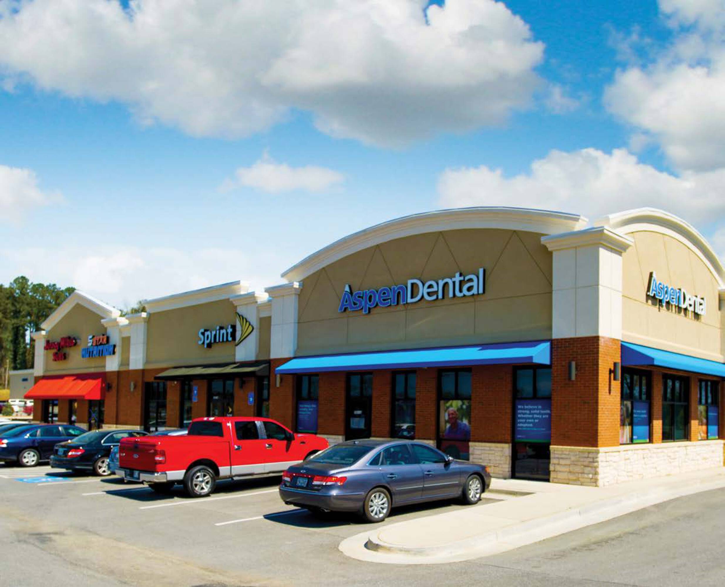 5019 Riverside Dr, Macon, GA 31210