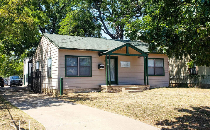 Pictures of Office property located at 3519 Miles St, Dallas, TX 75209 for lease - image #1