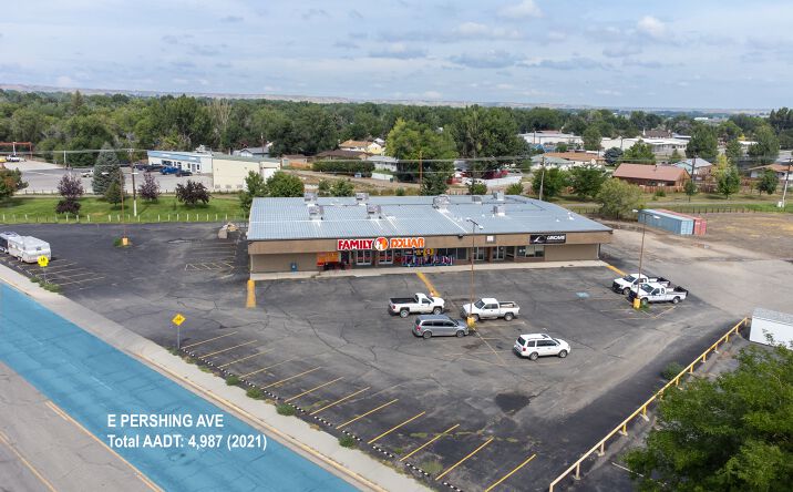 Pictures of Retail property located at 514 E Pershing Ave, Riverton, WY 82501 for lease - image #1