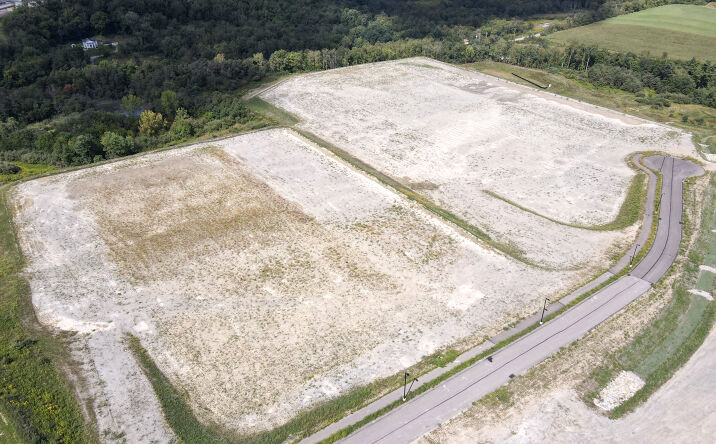 Pictures of Land property located at 155 Solar Dr, Imperial, PA 15126 for lease - image #1