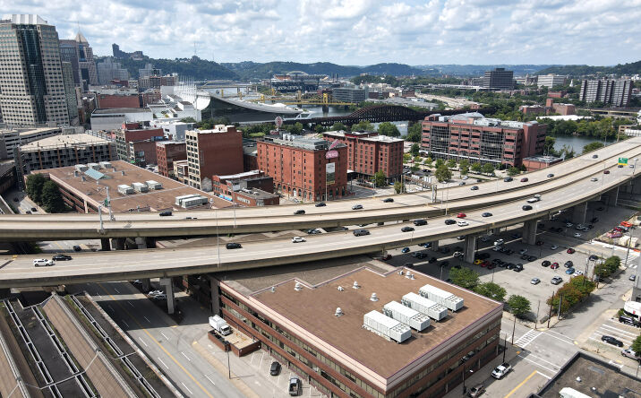 Pictures of Office property located at 1350 Penn Ave, Pittsburgh, PA 15222 for lease - image #1