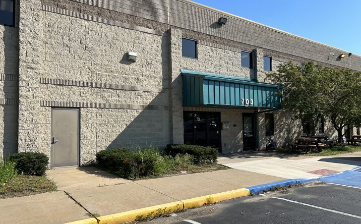Pictures of Office property located at 703 S Main St, Akron, OH 44311 for sales - image #1