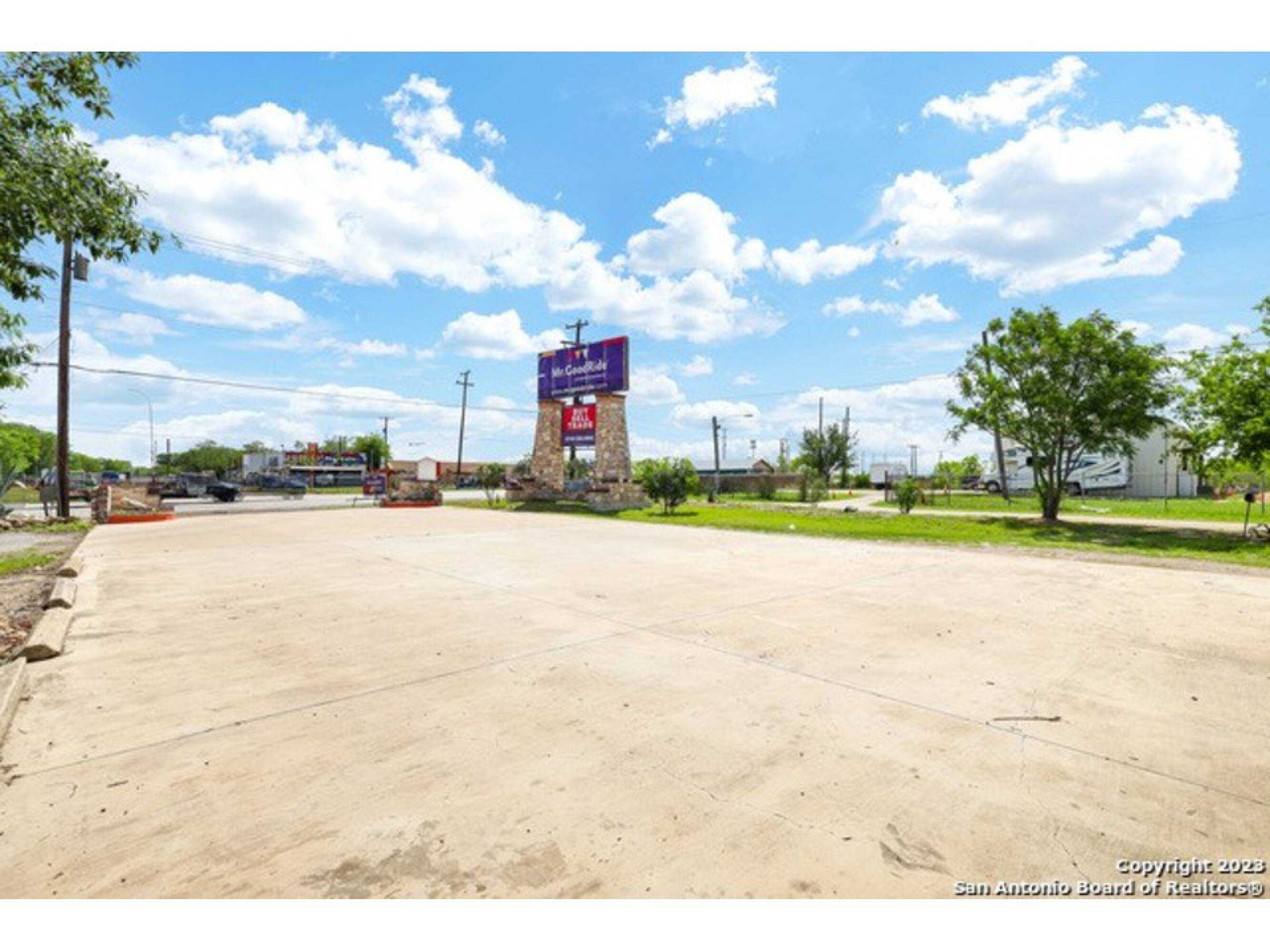 5153 Roosevelt Ave, San Antonio, TX 78214