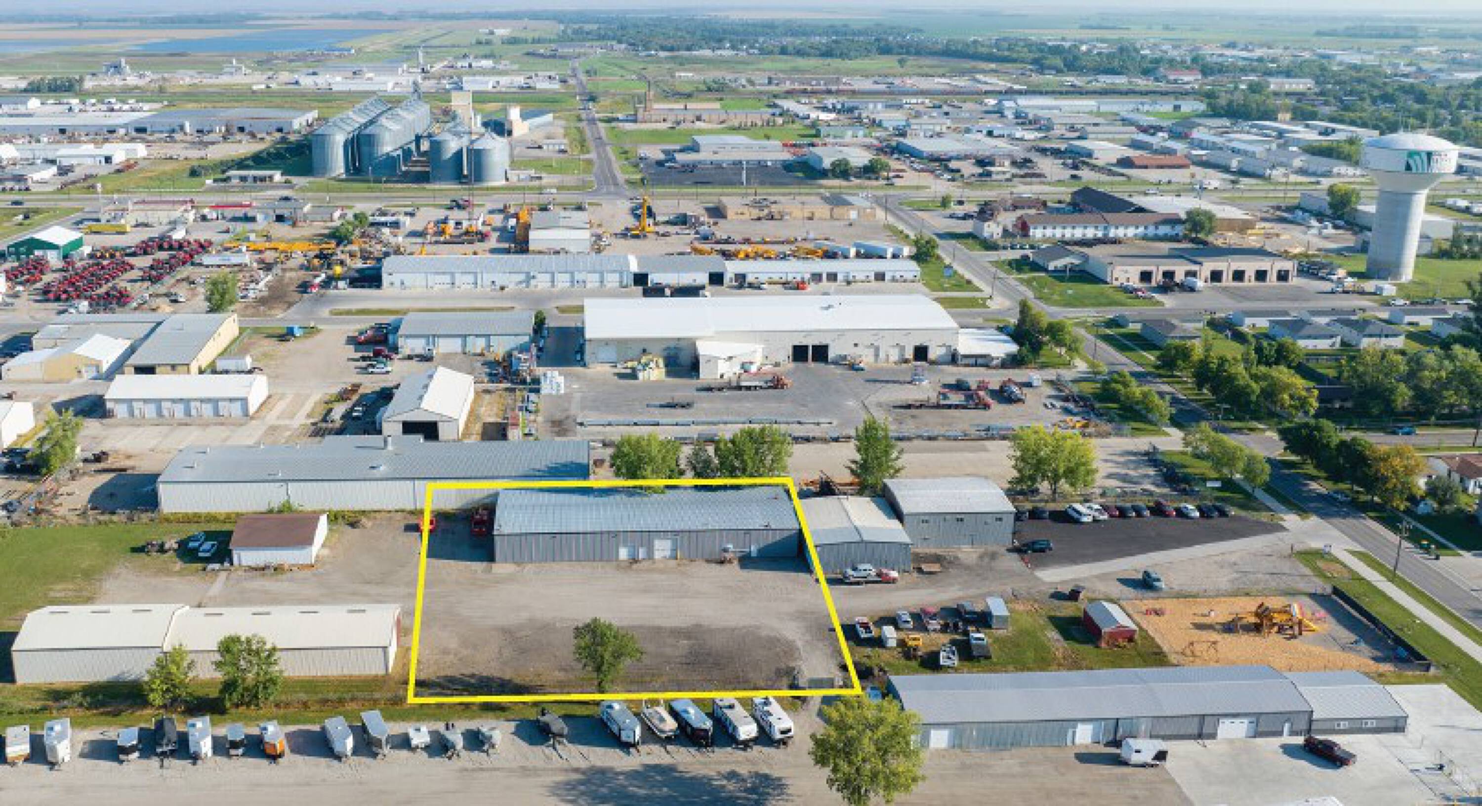 320 8th St W, West Fargo, ND 58078