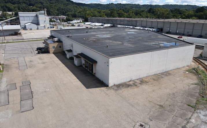 Pictures of Industrial property located at 681 Ave B, Leetsdale, PA 15056 for lease - image #1