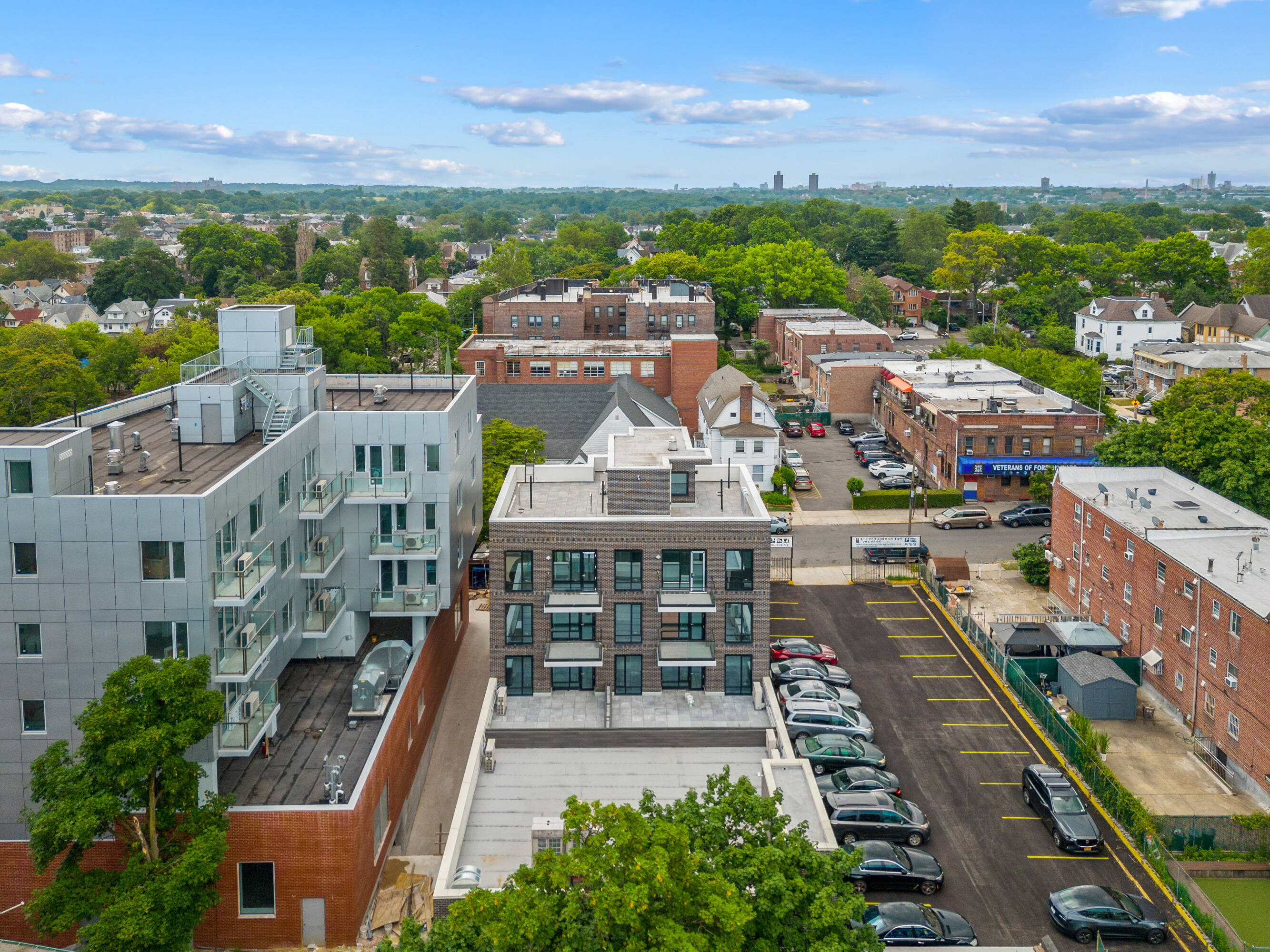 15015 Barclay Ave, Queens, NY 11355