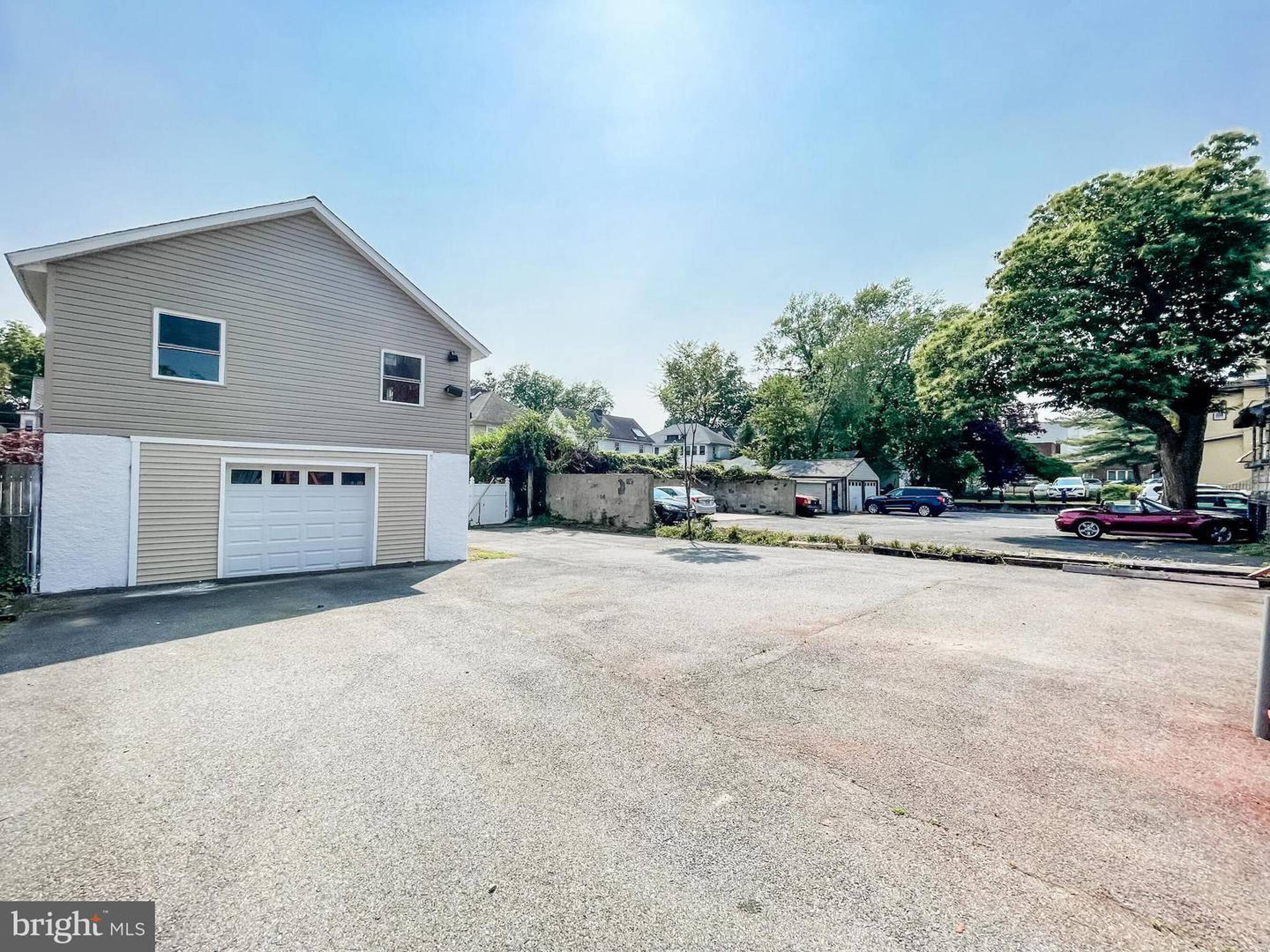 75 Cooper St, Woodbury, NJ 08096