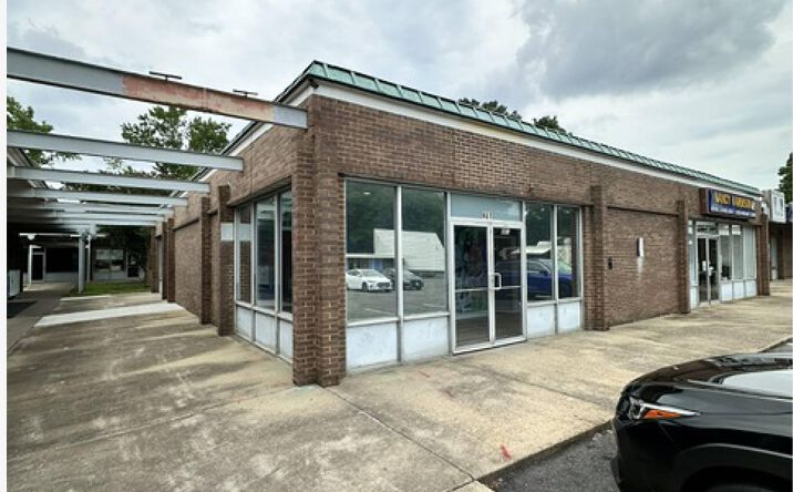Pictures of Retail property located at 481 S Lynnhaven Rd, Virginia Beach, VA 23452 for lease - image #1