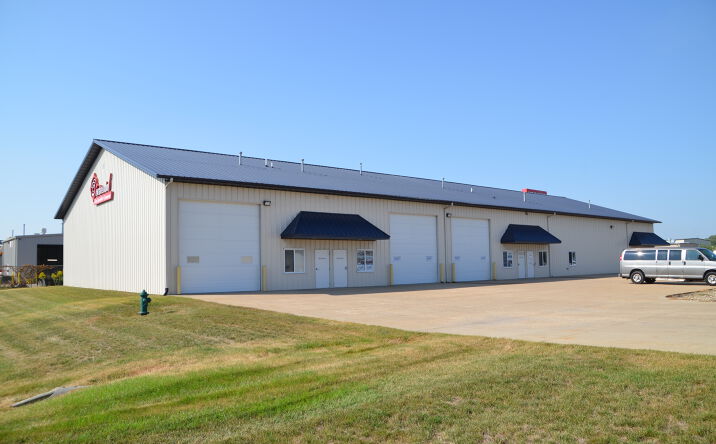 Pictures of Industrial property located at 5615 4th St Ct SW, Cedar Rapids, IA 52404 for lease - image #1