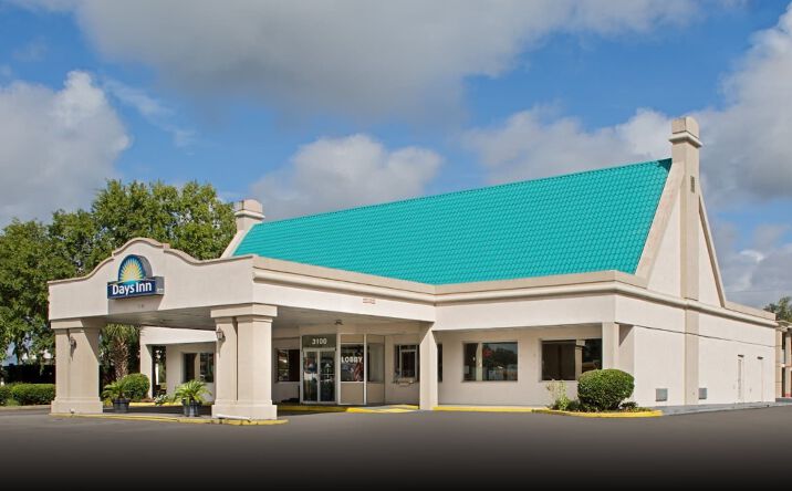 Pictures of Office, Retail property located at 3100 Apalachee Pkwy, Tallahassee, FL 32311 for lease - image #1