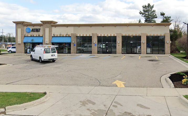Pictures of Retail property located at 6005 Highland Rd, Waterford Township, MI 48327 for lease - image #1