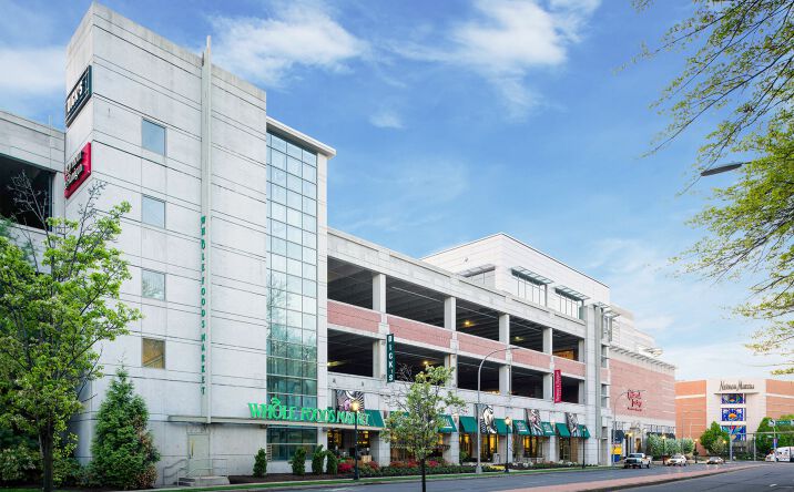 Pictures of Retail property located at 100 Bloomingdale Rd, White Plains, NY 10605 for lease - image #1