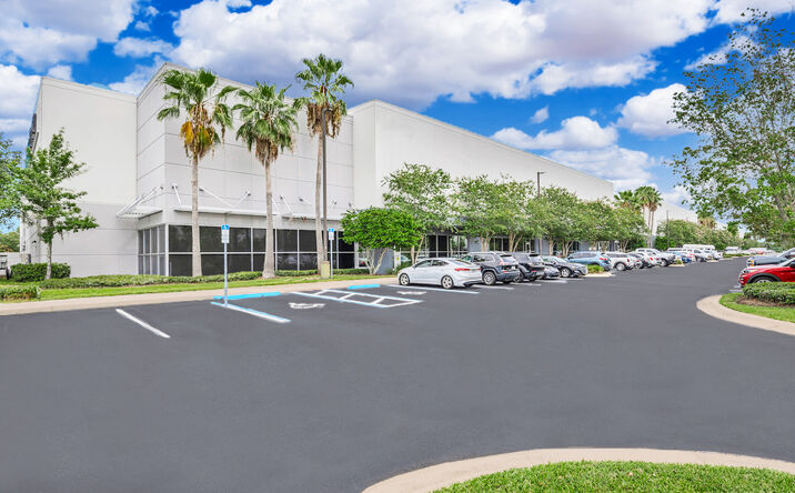 Pictures of Industrial property located at 7415 Emerald Dunes Dr, Orlando, FL 32822 for lease - image #1
