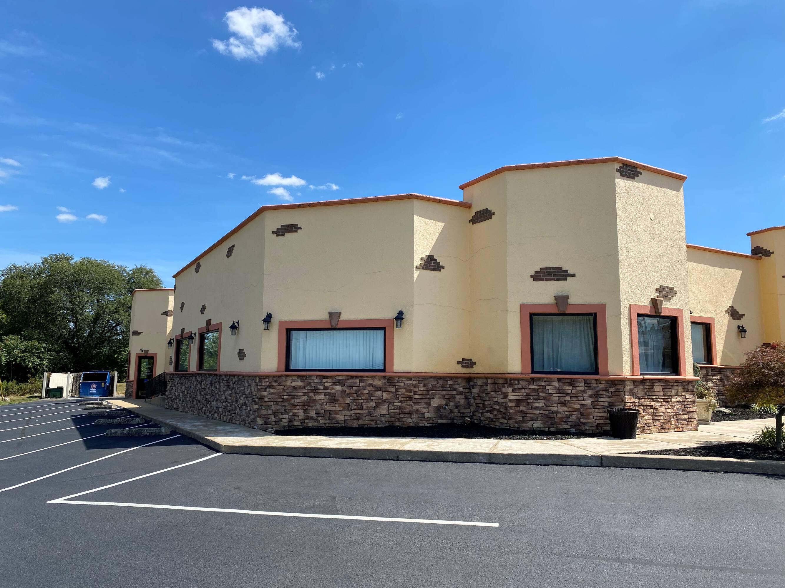 215 N Main St, Loganville, PA 17403