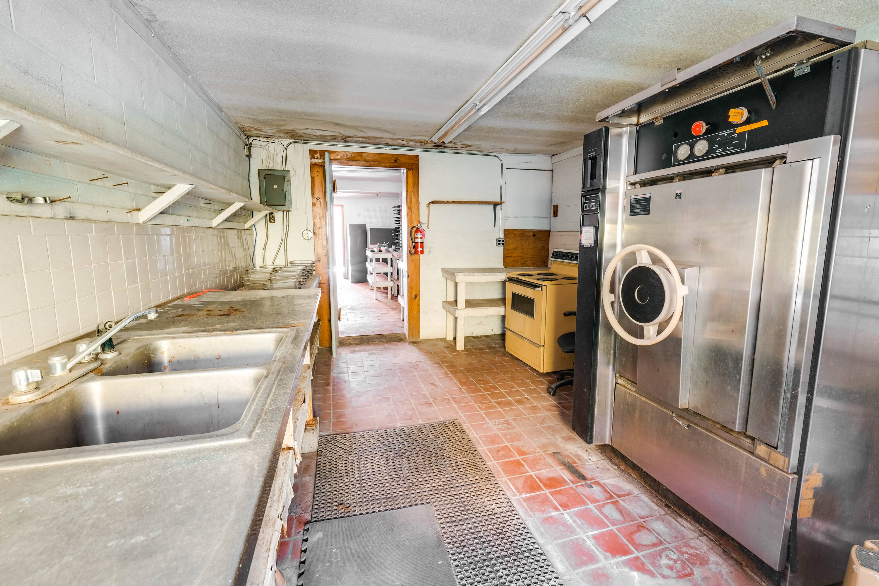 86 Valley Rd, Southampton, MA 01073