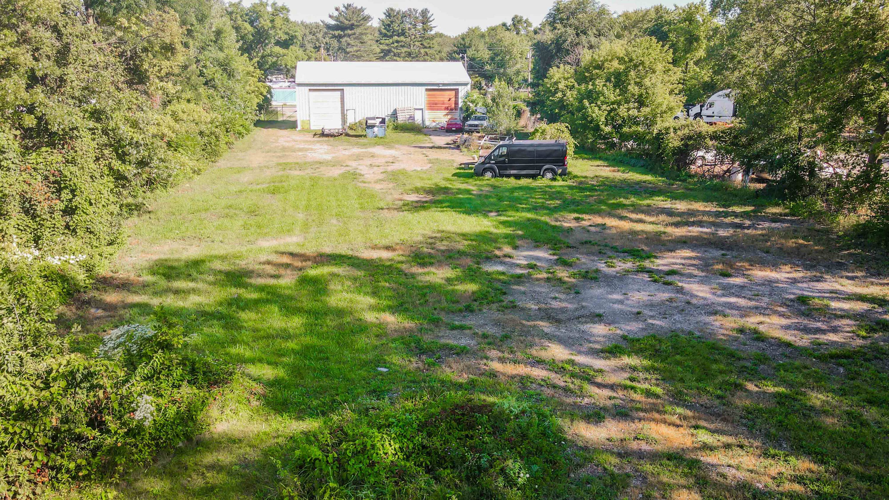 5635 Old Porter Rd, Portage, IN 46368