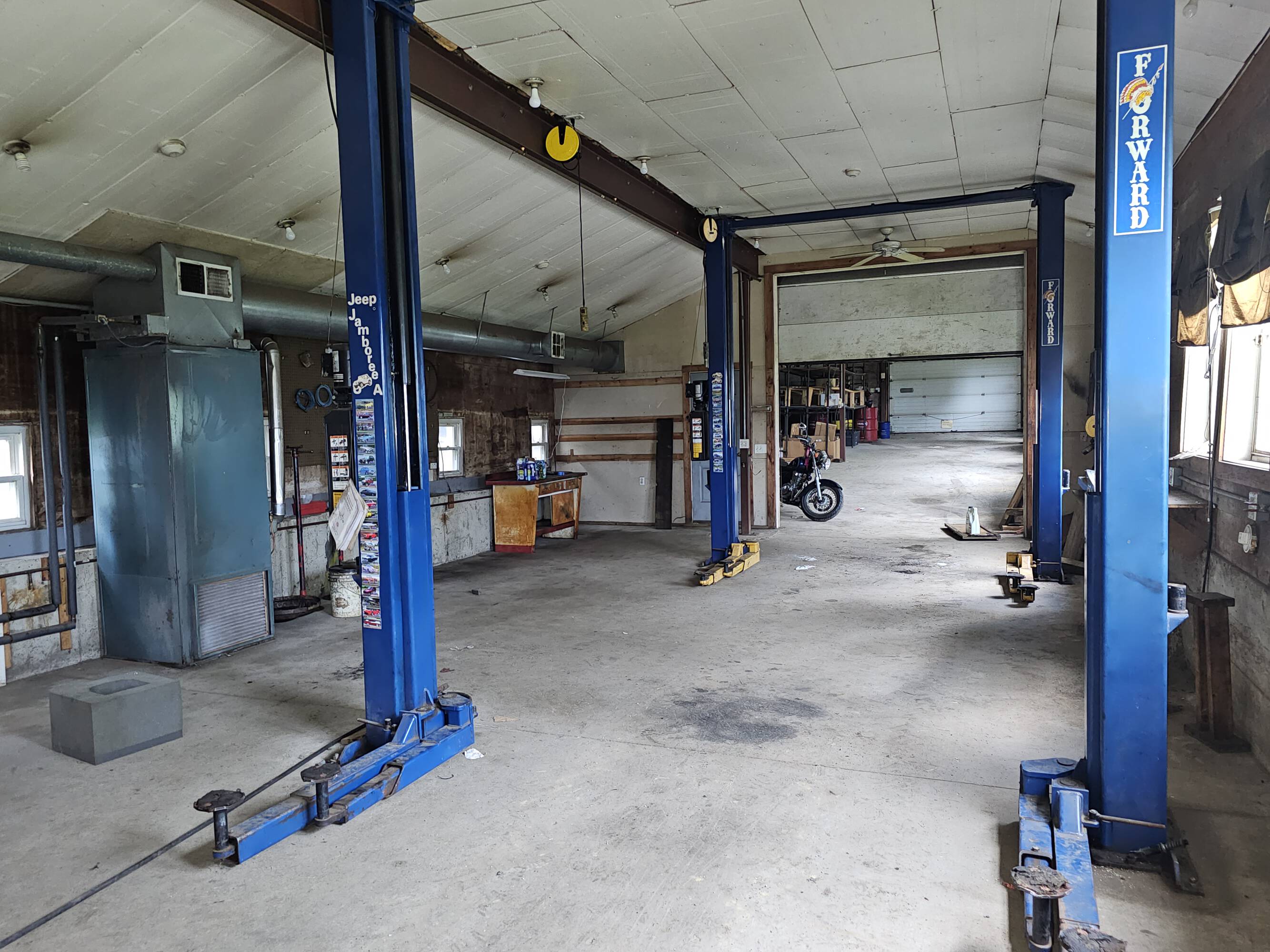 178 Wallace Hill Rd, Townsend, MA 01469